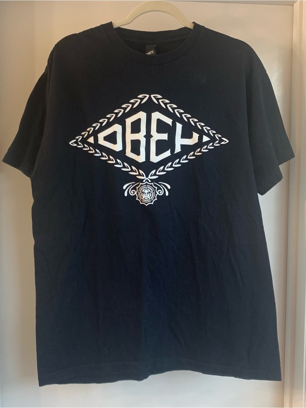 Obey Men's Black Graphic Crewneck T-Shirt Size XL Short Sleeve Streetwear